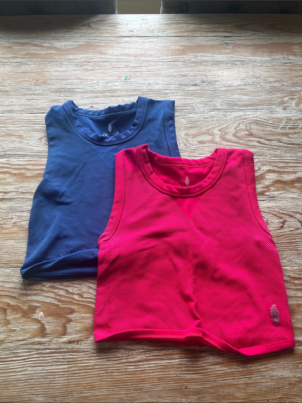 Women’s sleeveless cropped Tank Top - Pink & Blue